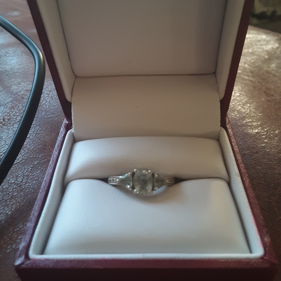 Helzberg aquamarine ring - Picture 3 of 5